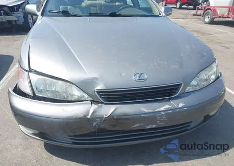1998 Lexus Es 300 z USA, uszkodzony, nr VIN JT8BF28G3W5031533